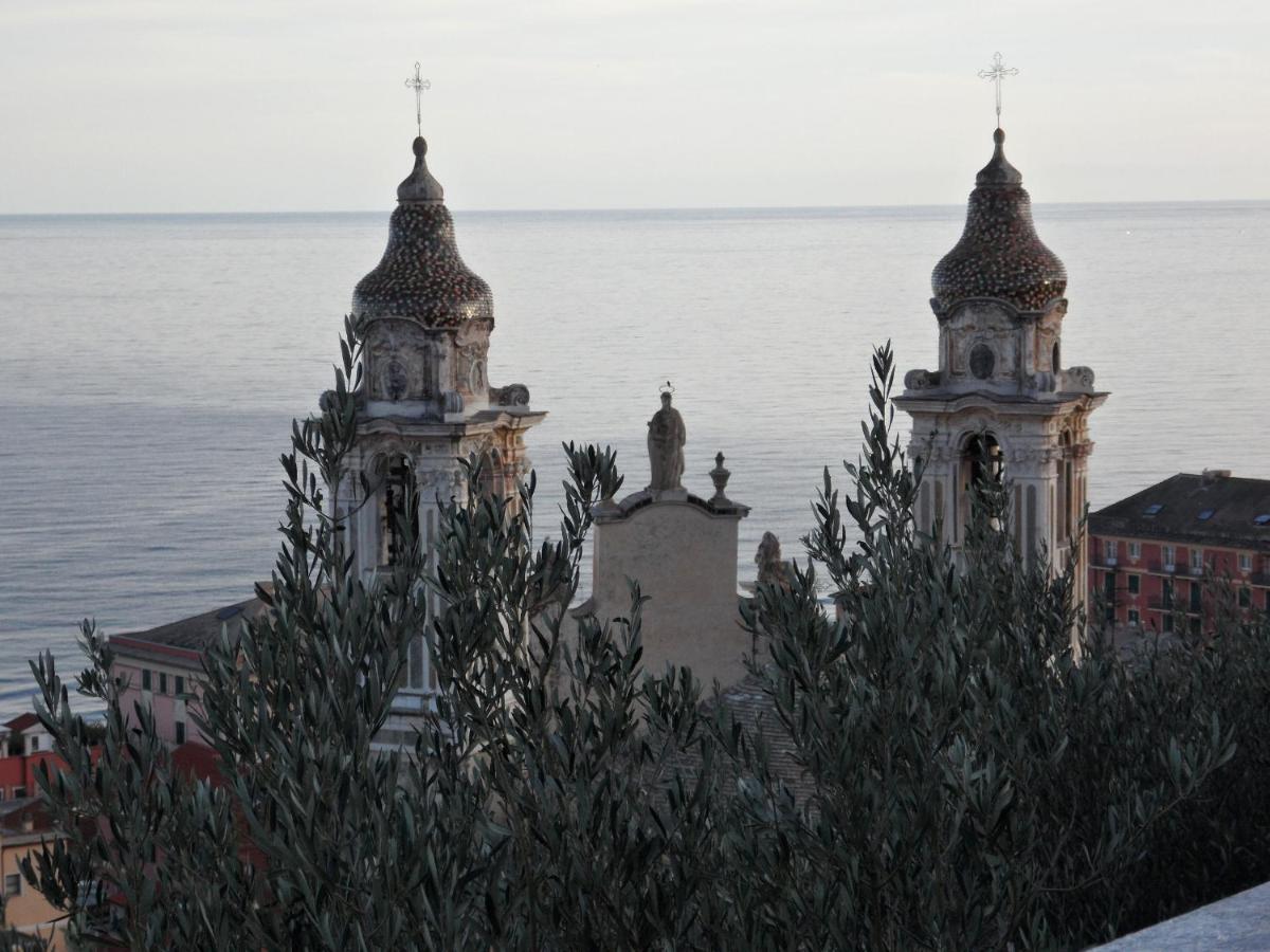 Alloggio Fronte Mare, 3 Camere E Cortile Privato. Laigueglia Kültér fotó